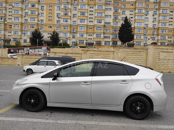 Toyota Prius 2009, 260,000 km - 1.8 л - Bakı
