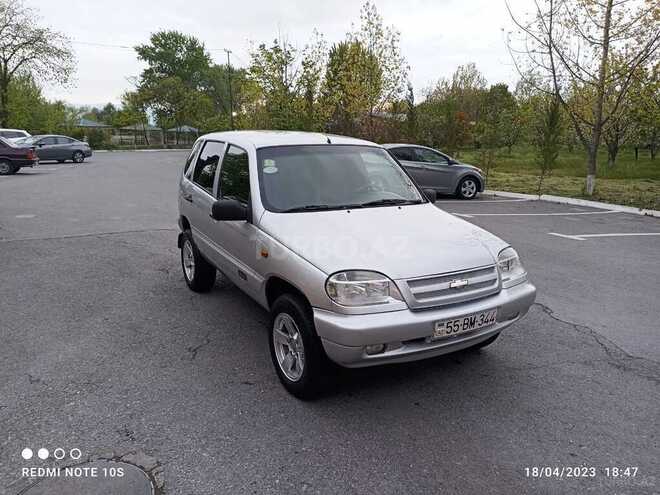 Chevrolet Niva 2008, 220,000 km - 1.7 l - Şəki