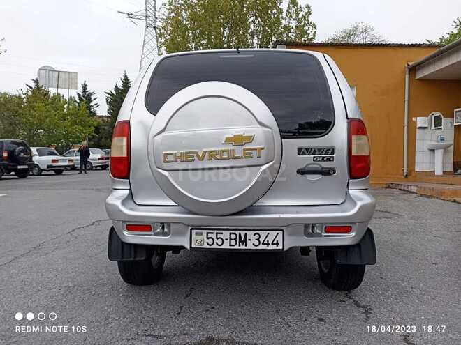 Chevrolet Niva 2008, 220,000 km - 1.7 l - Şəki