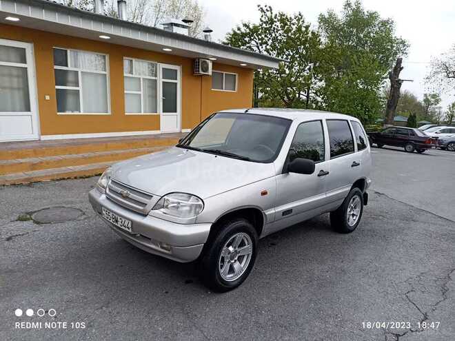 Chevrolet Niva 2008, 220,000 km - 1.7 l - Şəki