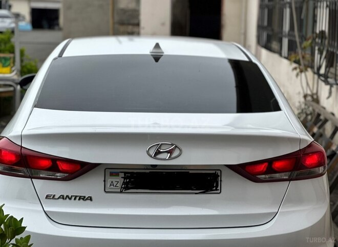 Hyundai Elantra 2018, 68,000 km - 2.0 л - Bakı