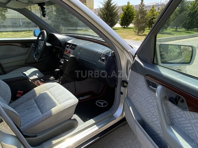 Mercedes C 200 1995, 180,000 km - 2.0 l - Bakı