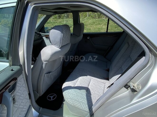 Mercedes C 200 1995, 180,000 km - 2.0 l - Bakı