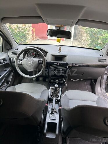 Opel Astra 2007, 150,000 km - 1.4 л - Şəki