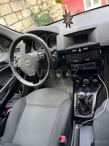 Opel Astra 2007, 150,000 km - 1.4 л - Şəki