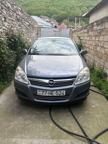 Opel Astra 2007, 150,000 km - 1.4 л - Şəki