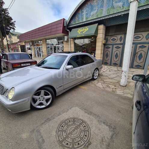 Mercedes E 270 1999, 390,000 km - 2.7 l - Qazax