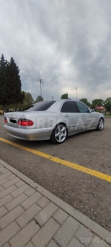 Mercedes E 270 1999, 390,000 km - 2.7 l - Qazax