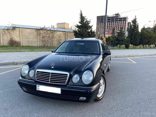 Mercedes E 240 1999, 265,000 km - 2.4 l - Bakı