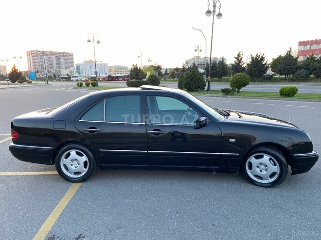 Mercedes E 240 1999, 265,000 km - 2.4 l - Bakı