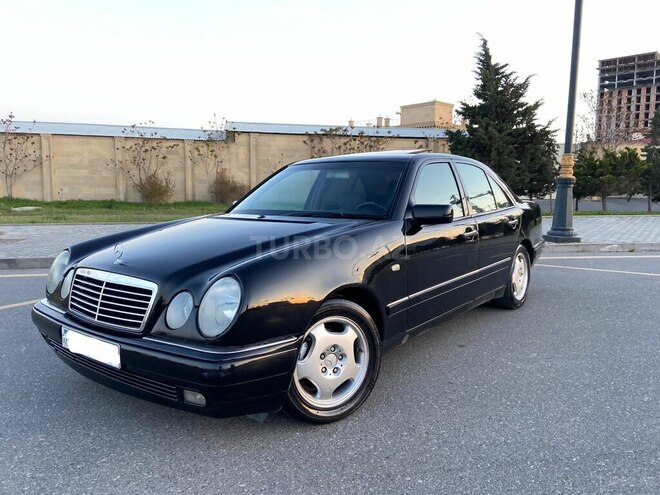 Mercedes E 240 1999, 265,000 km - 2.4 l - Bakı