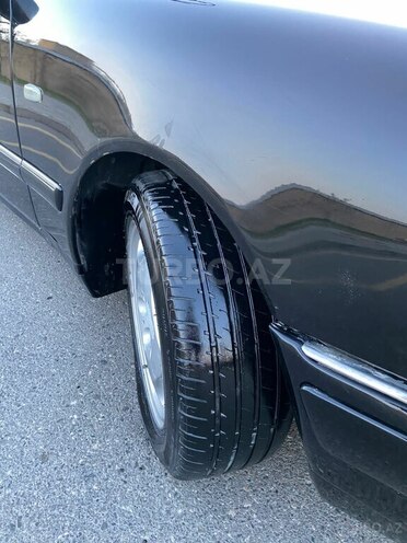 Mercedes E 240 1999, 265,000 km - 2.4 l - Bakı