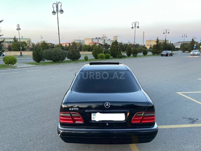 Mercedes E 240 1999, 265,000 km - 2.4 l - Bakı
