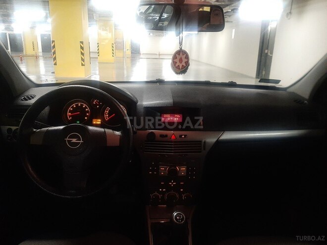 Opel Astra 2006, 182,000 km - 1.4 l - Gəncə