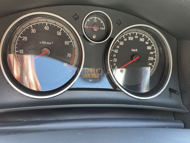 Opel Astra 2010, 125,000 km - 1.4 л - Qax