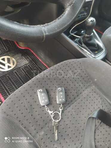 Volkswagen Golf 1998, 127,000 km - 1.6 л - Sumqayıt