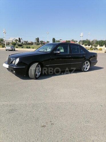 Mercedes E 240 2001, 307,970 km - 2.4 l - Bərdə