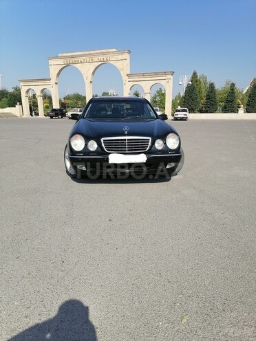 Mercedes E 240 2001, 307,970 km - 2.4 l - Bərdə