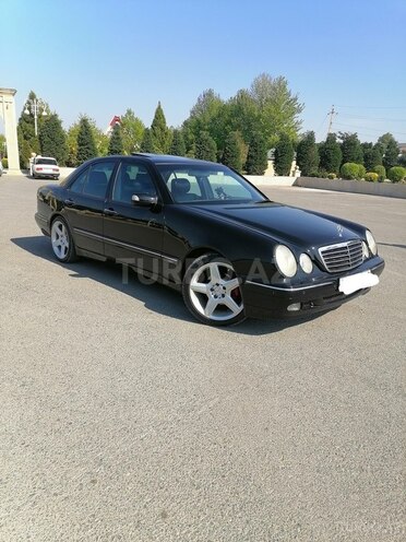 Mercedes E 240 2001, 307,970 km - 2.4 l - Bərdə