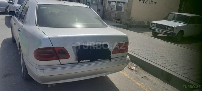 Mercedes E 250 1999, 450,000 km - 2.5 l - Bakı