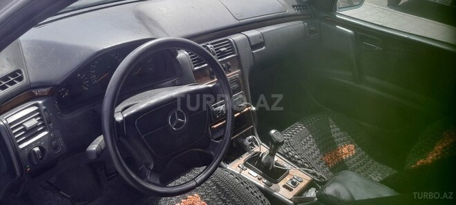 Mercedes E 250 1999, 450,000 km - 2.5 l - Bakı