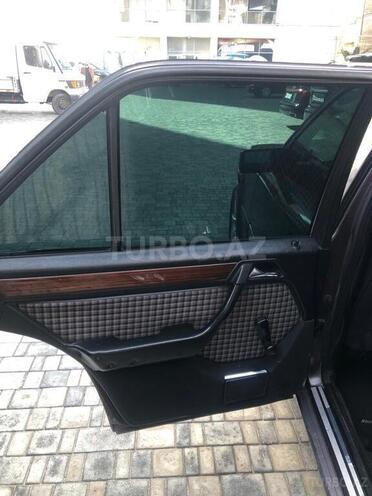 Mercedes E 220 1995, 350,000 km - 2.0 l - Bakı
