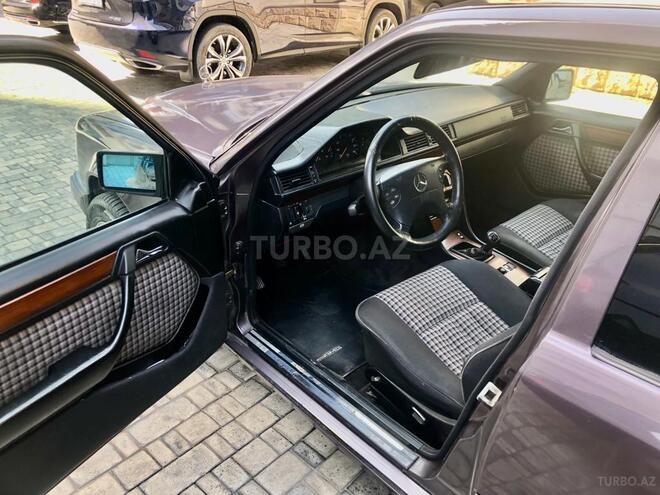 Mercedes E 220 1995, 350,000 km - 2.0 l - Bakı