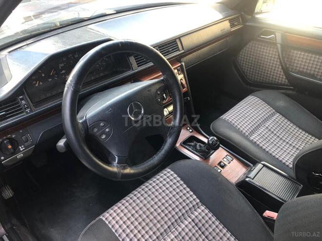 Mercedes E 220 1995, 350,000 km - 2.0 l - Bakı