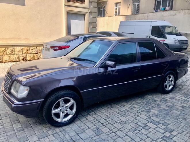 Mercedes E 220 1995, 350,000 km - 2.0 l - Bakı