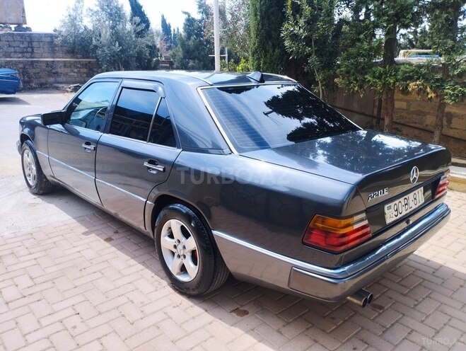 Mercedes E 220 1992, 498,234 km - 2.2 л - Bakı