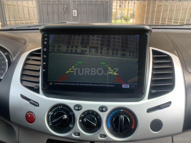 Mitsubishi L200 2015, 190,000 km - 2.5 l - Bakı