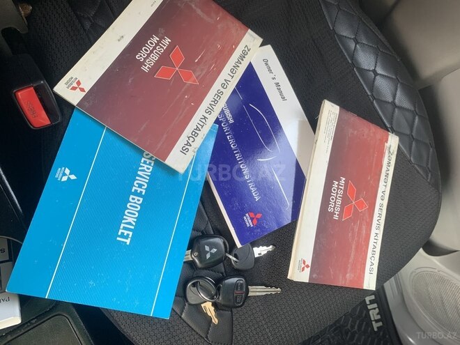 Mitsubishi L200 2015, 190,000 km - 2.5 l - Bakı