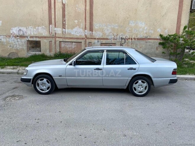 Mercedes E 220 1993, 344,300 km - 2.2 l - Bakı