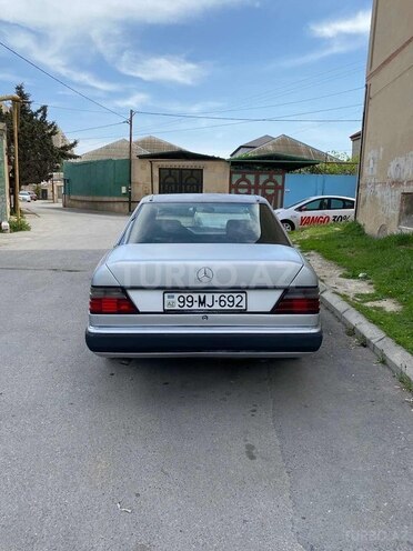 Mercedes E 220 1993, 344,300 km - 2.2 l - Bakı