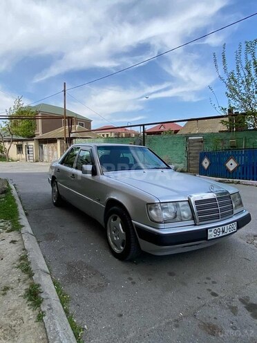 Mercedes E 220 1993, 344,300 km - 2.2 l - Bakı