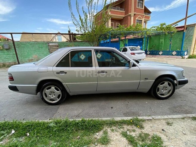 Mercedes E 220 1993, 344,300 km - 2.2 l - Bakı