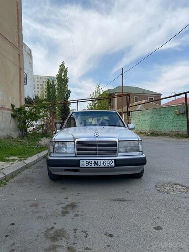 Mercedes E 220 1993, 344,300 km - 2.2 l - Bakı
