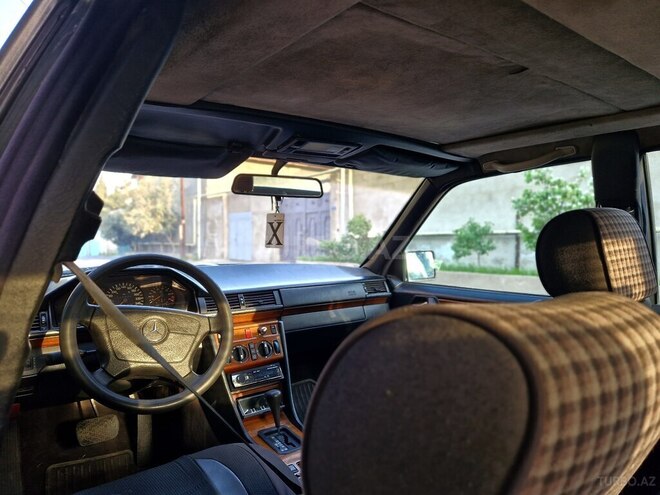 Mercedes E 280 1994, 425,000 km - 2.8 л - Bakı