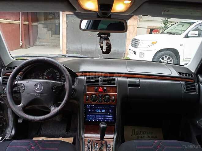 Mercedes E 240 2001, 375,000 km - 2.4 л - Bakı