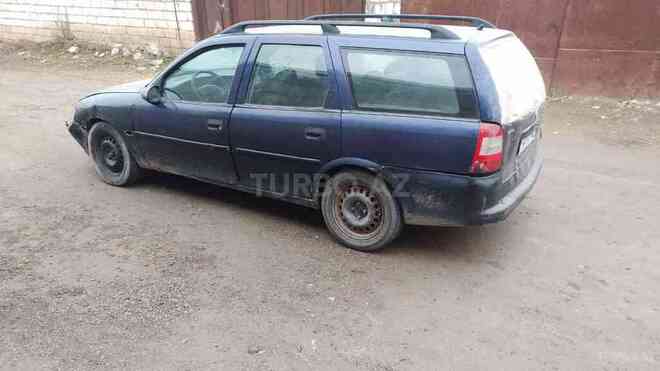 Opel Vectra 1998, 446,520 km - 1.6 l - Qazax