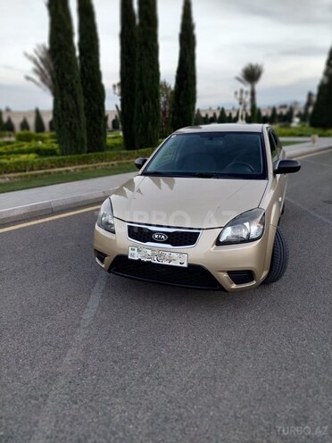Kia Rio 2010, 280,000 km - 1.4 л - Gəncə