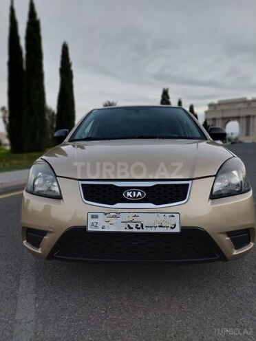 Kia Rio 2010, 280,000 km - 1.4 л - Gəncə