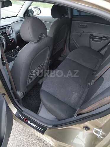 Kia Rio 2010, 280,000 km - 1.4 л - Gəncə