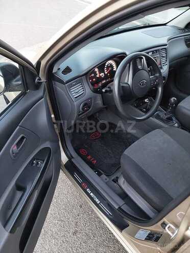 Kia Rio 2010, 280,000 km - 1.4 л - Gəncə