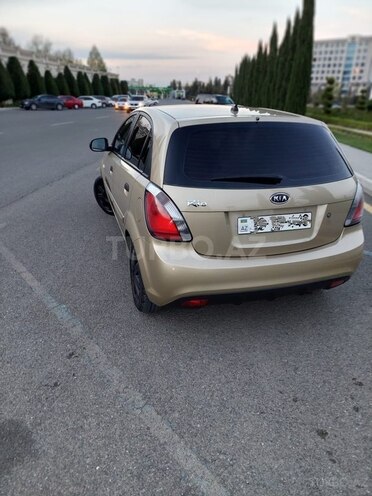 Kia Rio 2010, 280,000 km - 1.4 л - Gəncə