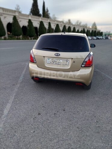 Kia Rio 2010, 280,000 km - 1.4 л - Gəncə