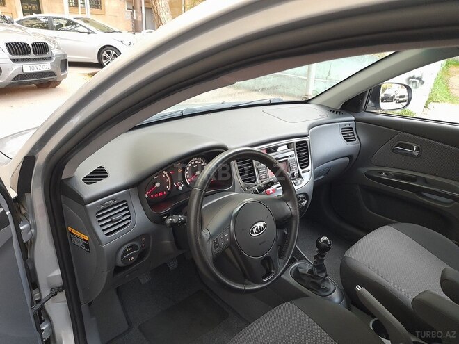 Kia Rio 2010, 121,000 km - 1.4 л - Bakı