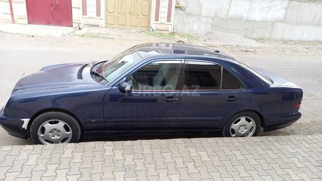 Mercedes E 220 1999, 324,000 km - 2.2 l - Bakı