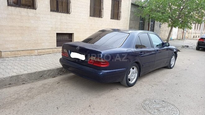 Mercedes E 220 1999, 324,000 km - 2.2 l - Bakı