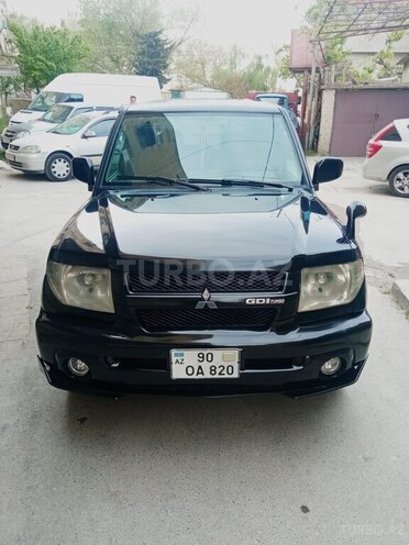 Mitsubishi Pajero io 2002, 200,000 km - 2.0 л - Bakı